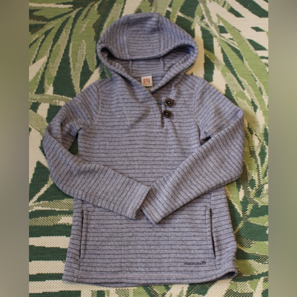 AVALANCHE WEAR, hoodie small